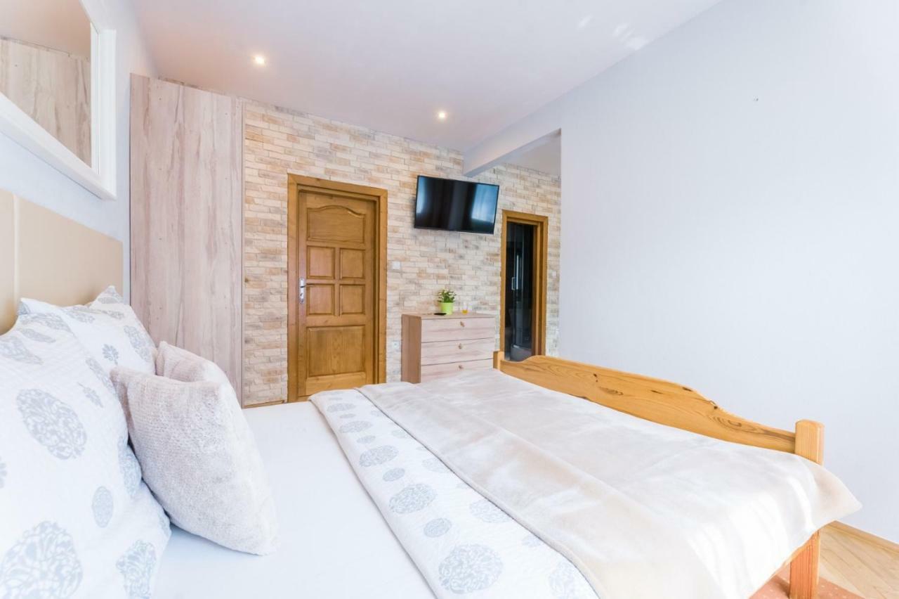 A&b Ii Apartment